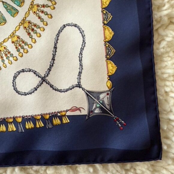 Authentic Hermès “Parures des Sables" Silk Scarf - Picture 6 of 12